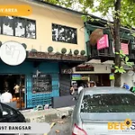 Bangsar Three Storey Luxury Landed House 19Pax