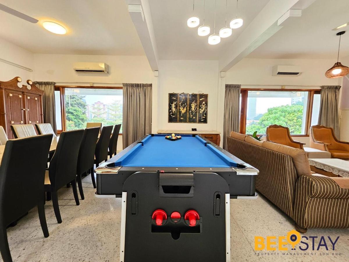 Bangsar Three Storey Luxury Landed House 19pax Kuala Lumpur