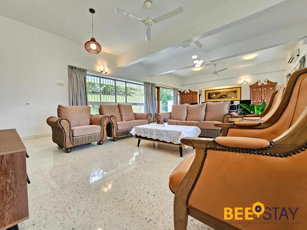 Villa Bangsar Three Storey Luxury Landed House 19pax