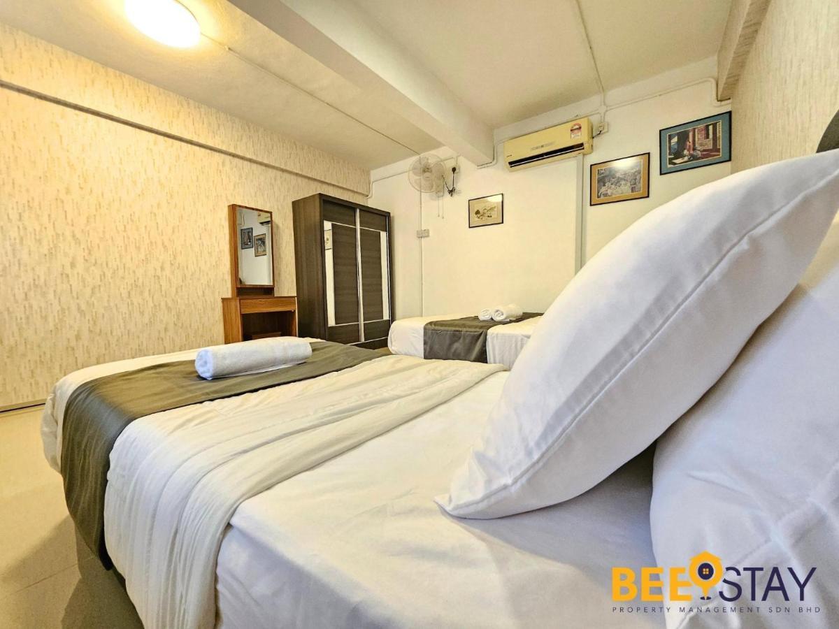 Bangsar Three Storey Luxury Landed House 19pax *