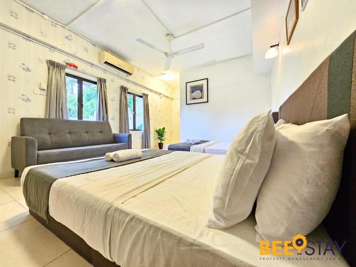 Vila Bangsar Three Storey Luxury Landed House 19pax Kuala Lumpur