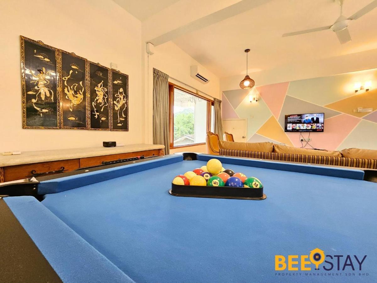 Bangsar Three Storey Luxury Landed House 19pax Kuala Lumpur