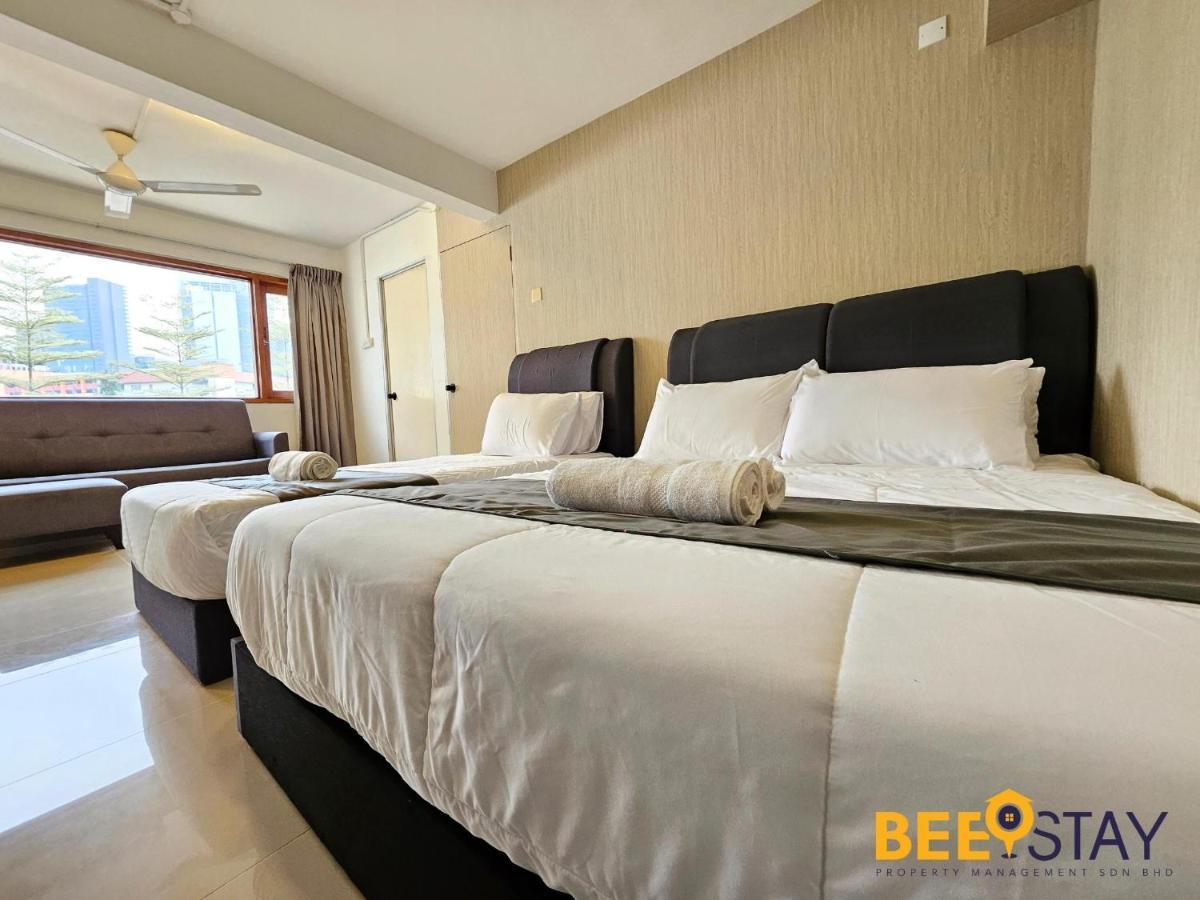 Villa Bangsar Three Storey Luxury Landed House 19pax Kuala Lumpur