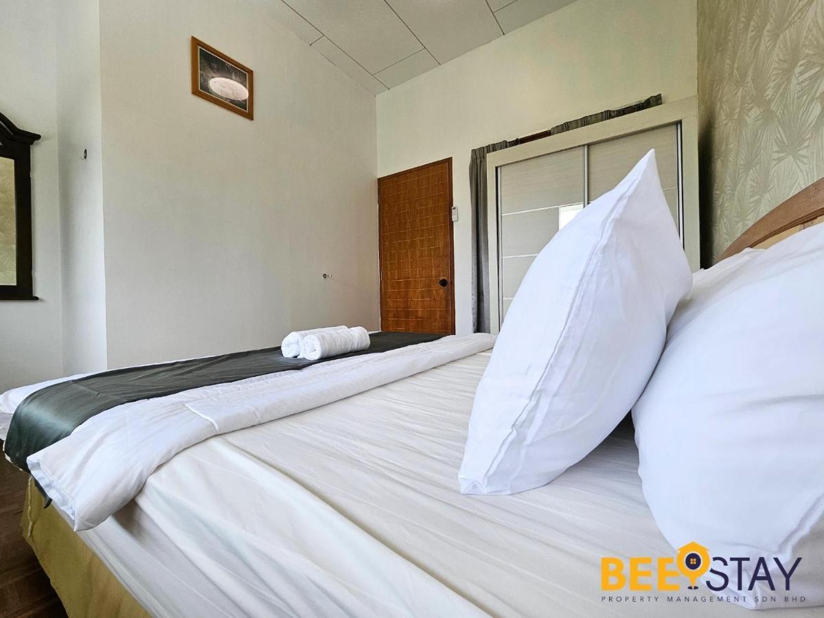 Vila Bangsar Three Storey Luxury Landed House 19pax
