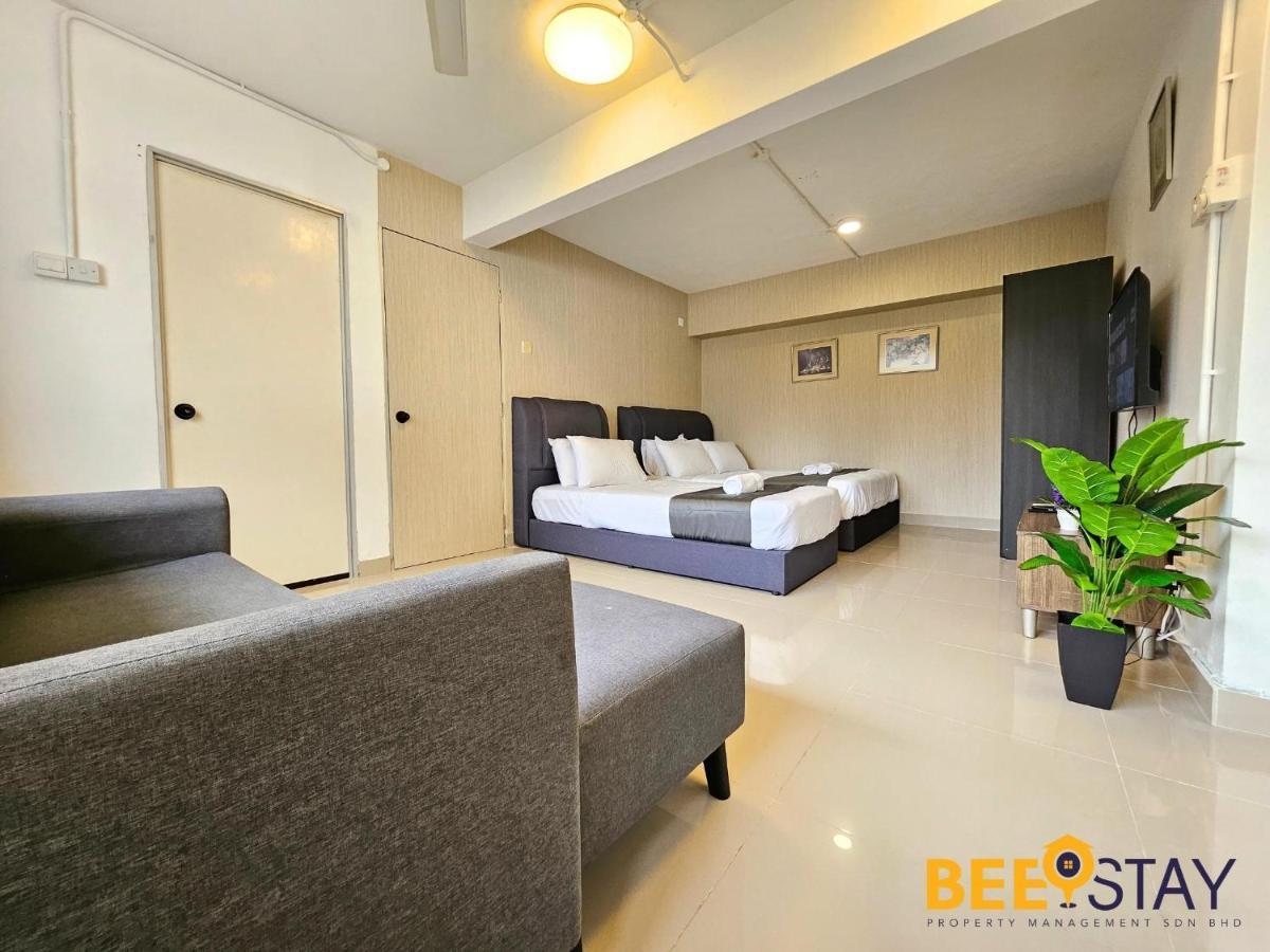 Bangsar Three Storey Luxury Landed House 19pax * Kuala Lumpur