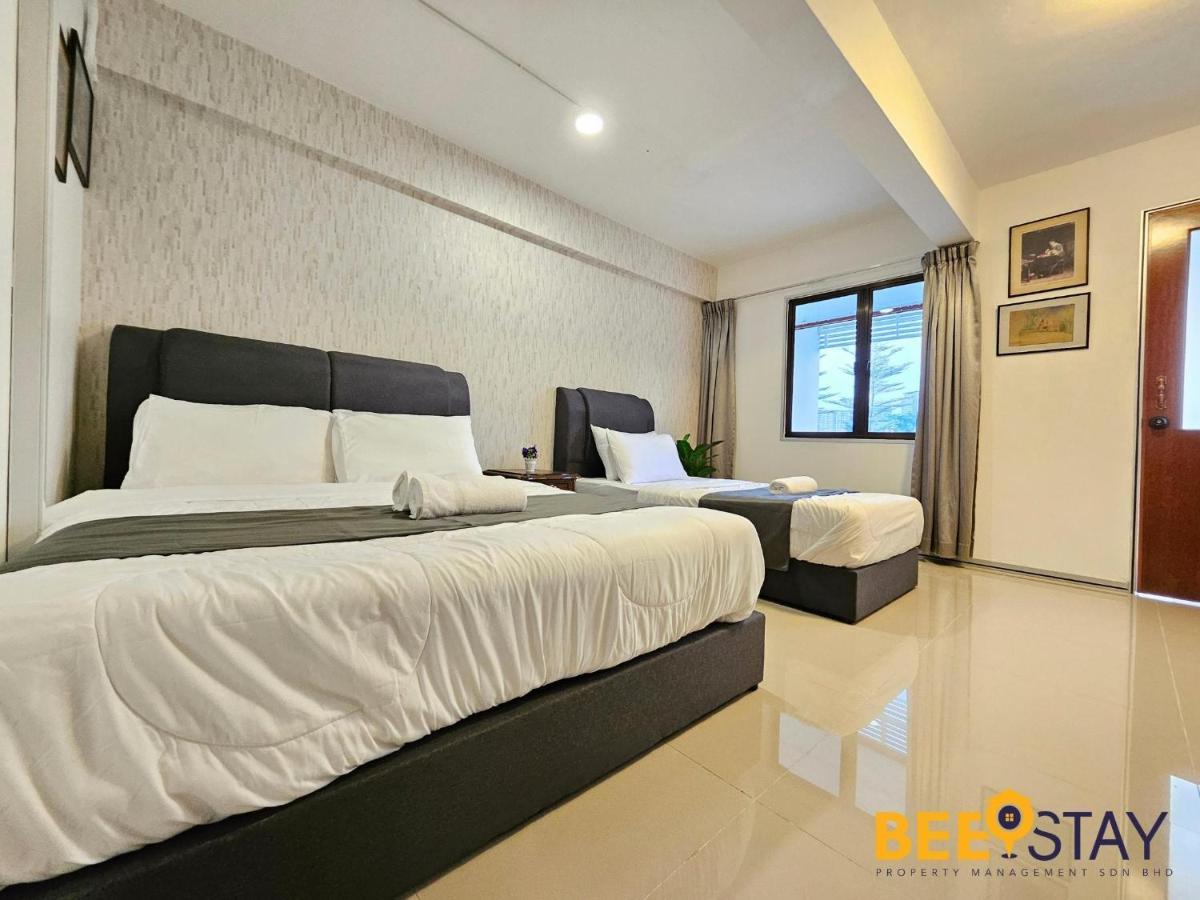 Bangsar Three Storey Luxury Landed House 19pax Kuala Lumpur