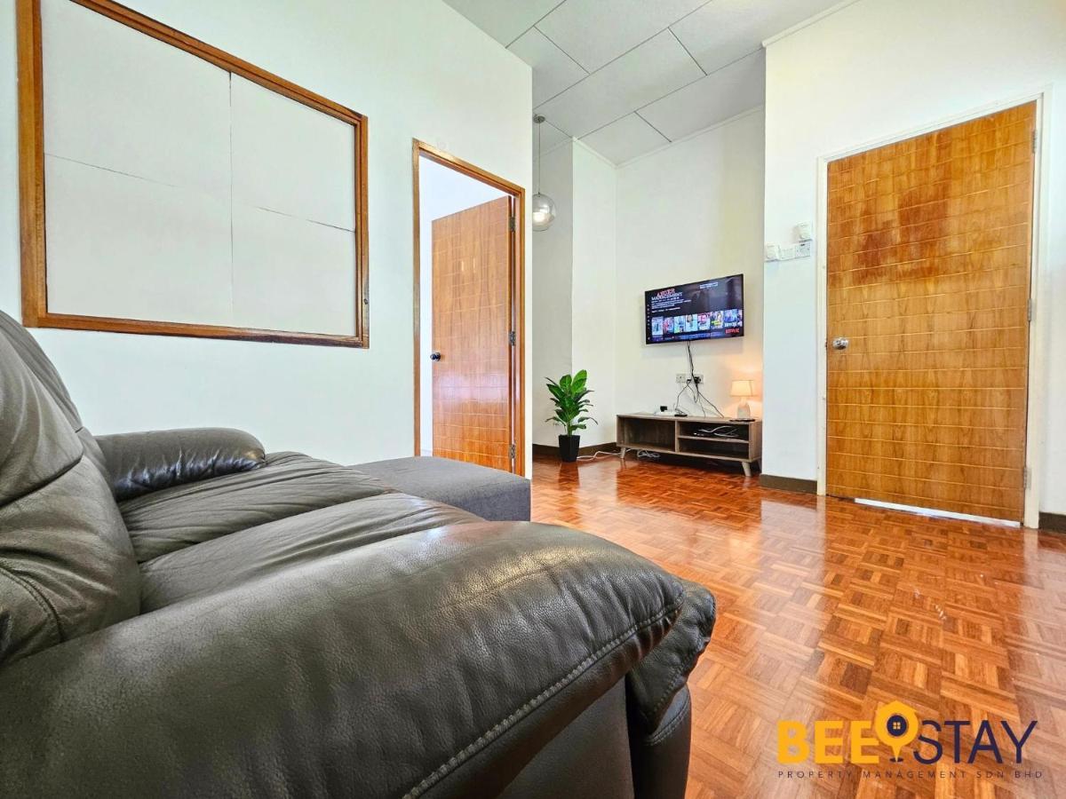Villa Bangsar Three Storey Luxury Landed House 19pax