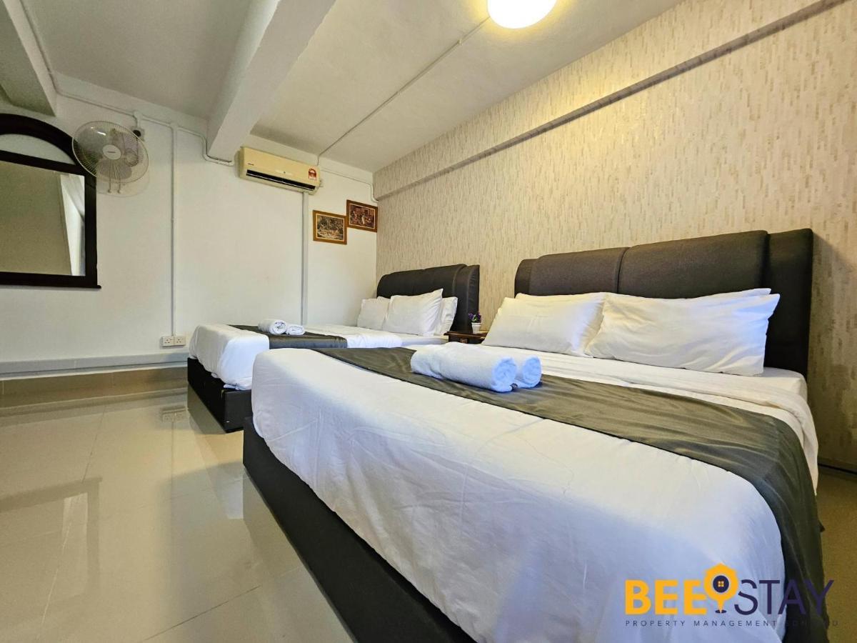 Bangsar Three Storey Luxury Landed House 19pax *