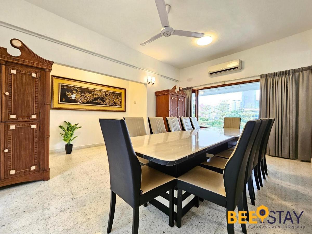 Bangsar Three Storey Luxury Landed House 19pax Vila *
