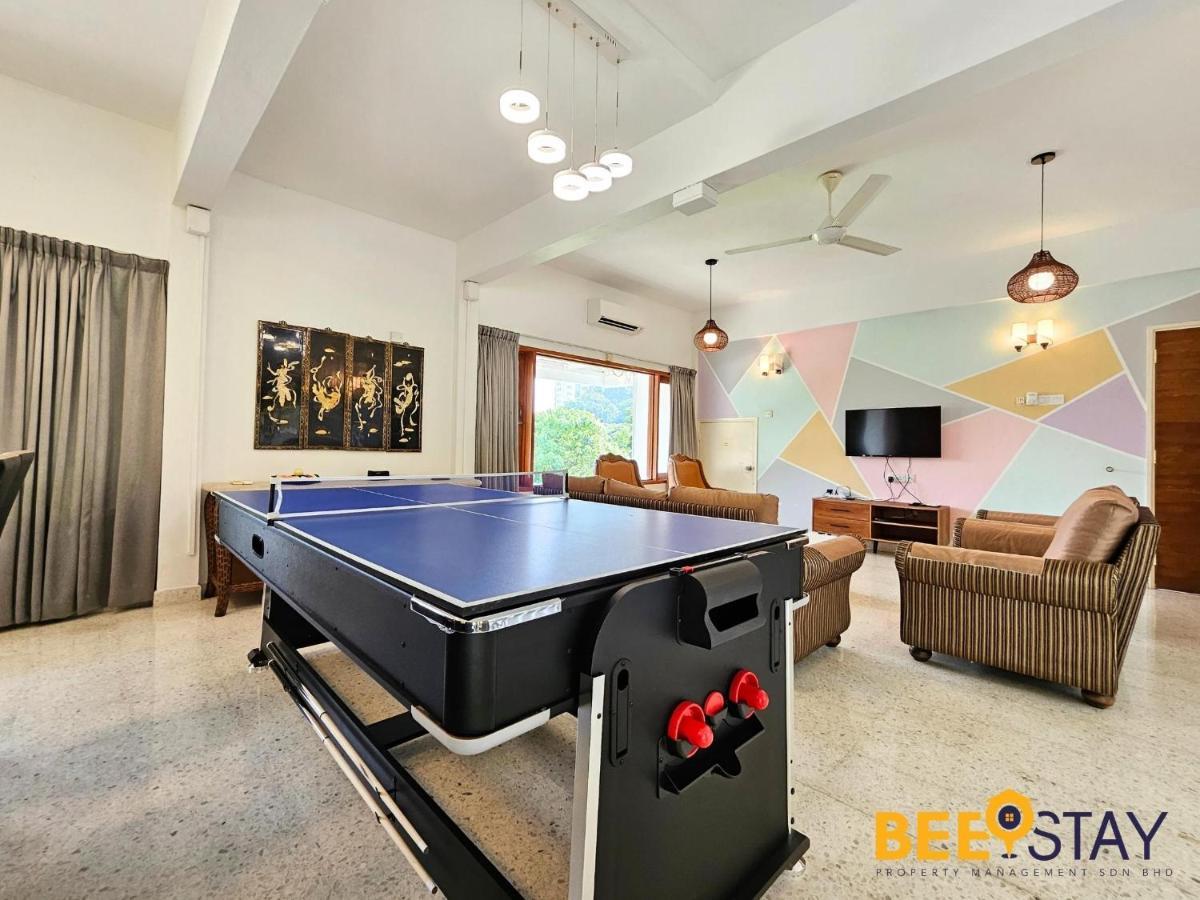 Bangsar Three Storey Luxury Landed House 19pax Vila