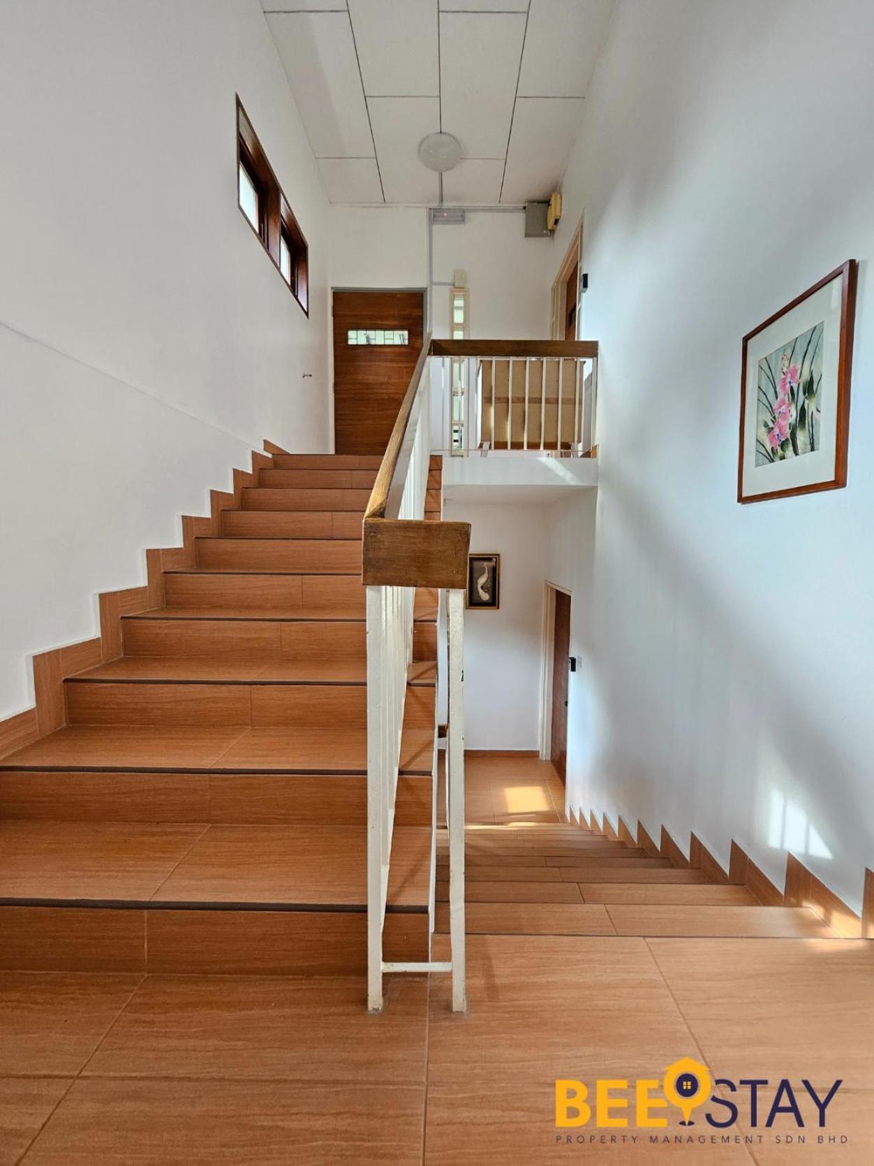 Bangsar Three Storey Luxury Landed House 19pax Vila Kuala Lumpur