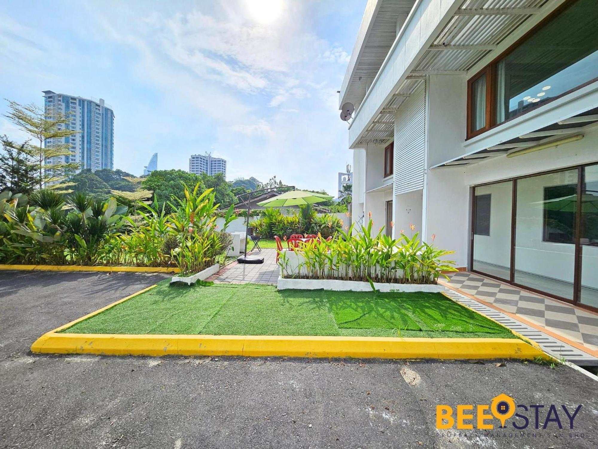 Bangsar Three Storey Luxury Landed House 19pax Vila *