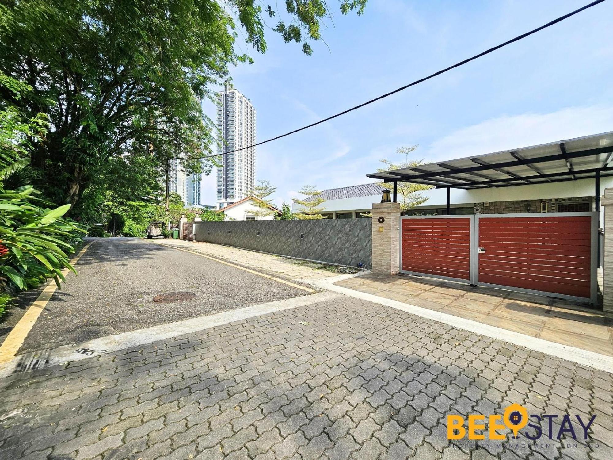 Vila Bangsar Three Storey Luxury Landed House 19pax *